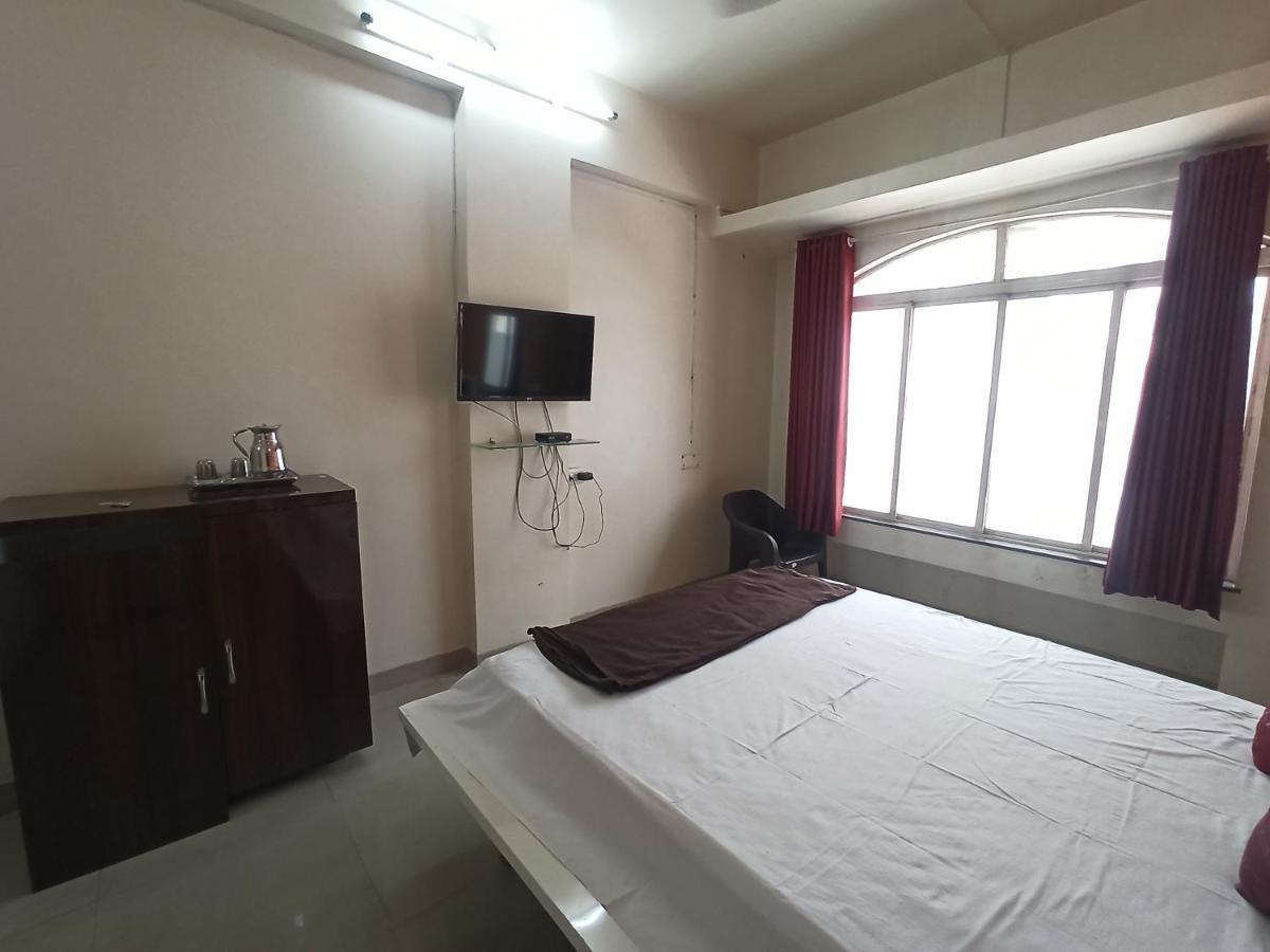 Malwade Motels プネ エクステリア 写真